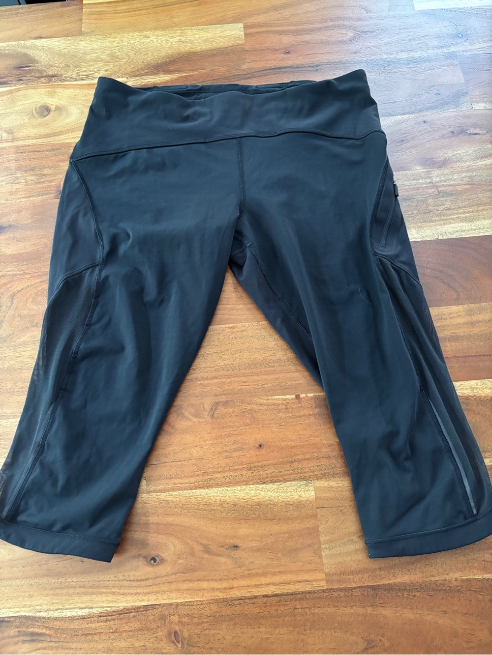 Lululemon Mesh Panel Crop Leggings - Size 10